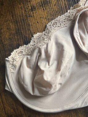 SKIMS Fits Everyone Wired Bra in Taupe